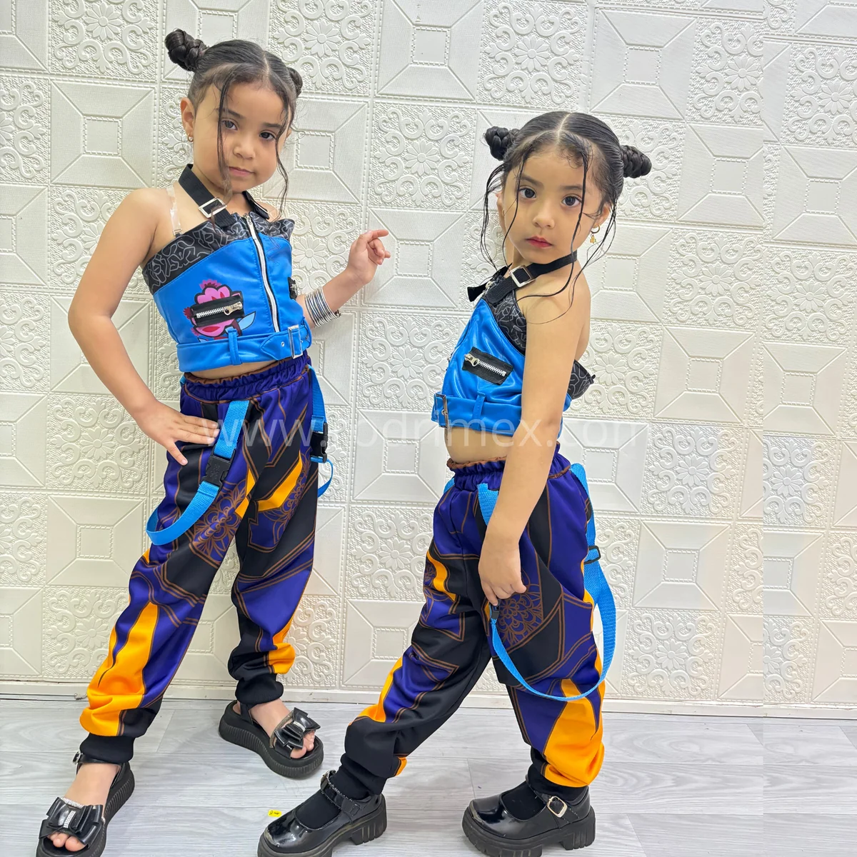 TRAJE DE ZOEY